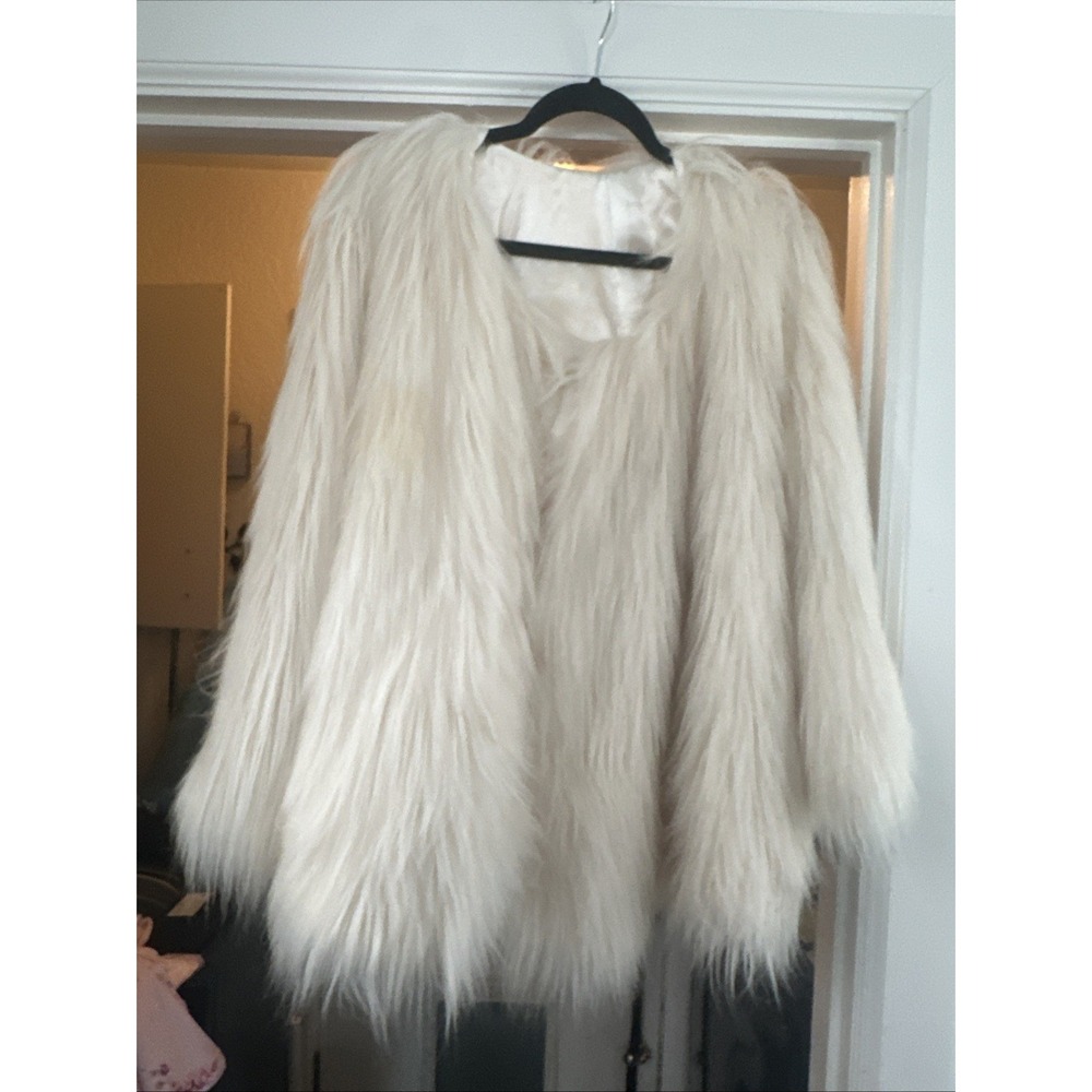 Vintage Sexy 70s Shaggy Faux Fur Coat Cream Off-White Tie Front Mid-shawl/cape